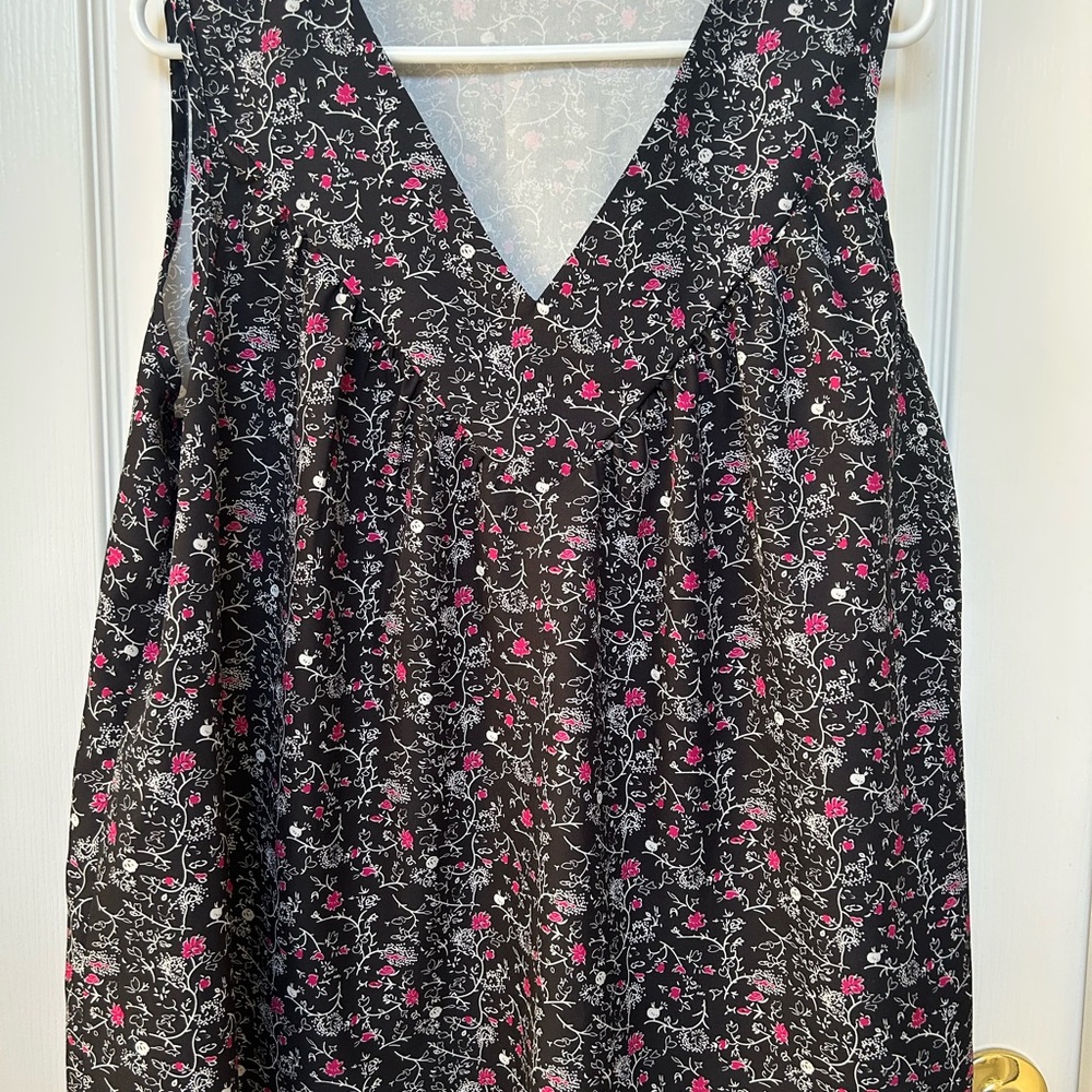 Floral Black and Pink Women's Top 🖤🩷